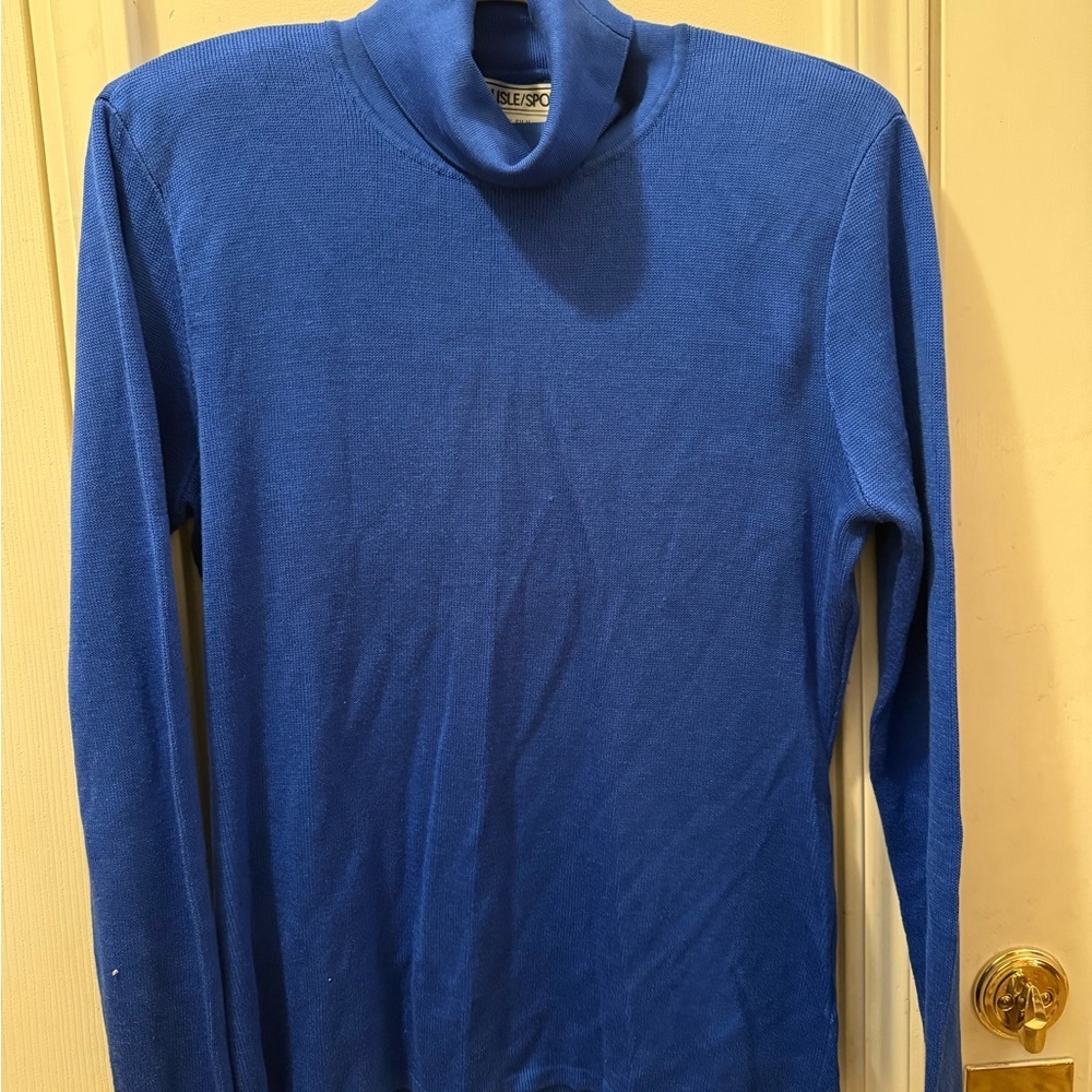 New Carlisle 100% Silk Turtleneck Sweater - Picture 2 of 9